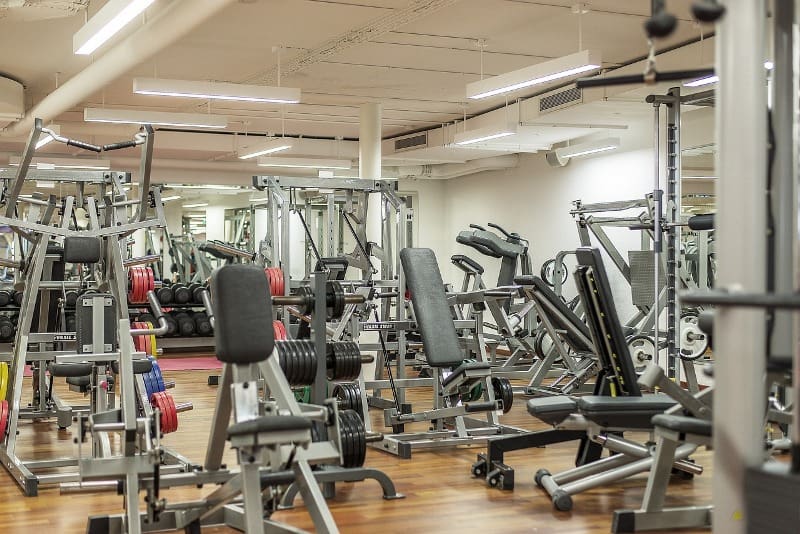 Gym Showers and Exercise Mats Harbor Most Germs in the Gym: Study